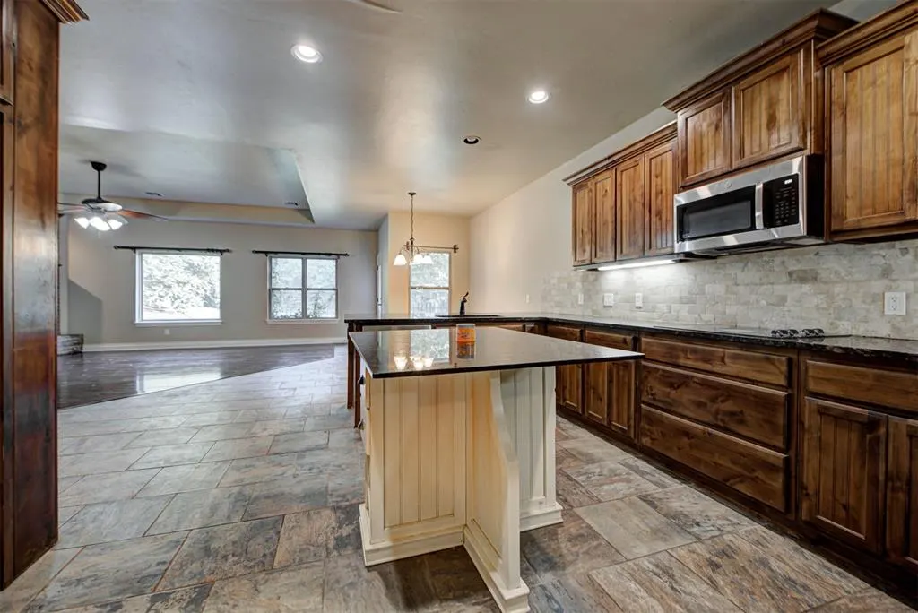 Photo 17 — 3800 Woodridge Trail, Edmond, OK 73034