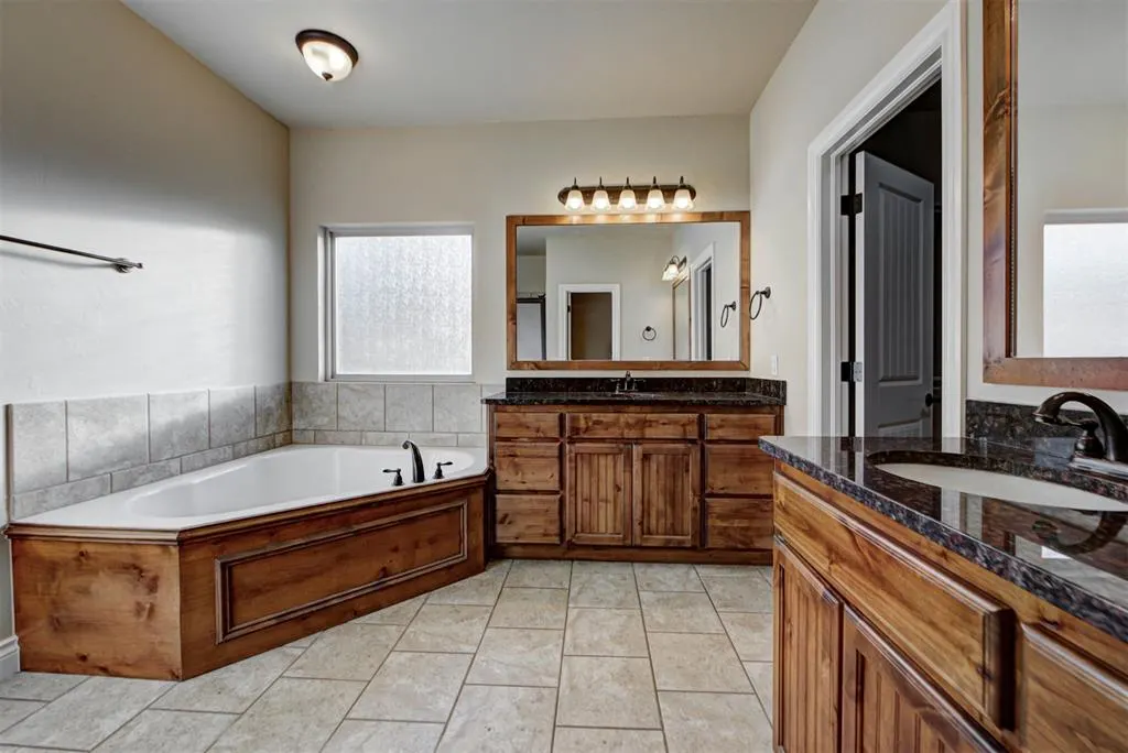 Photo 24 — 3800 Woodridge Trail, Edmond, OK 73034