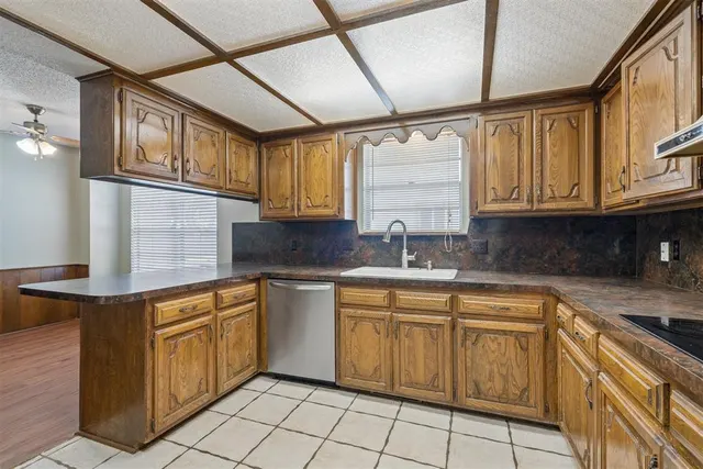 Photo 6 — 145 W Meade Drive, Yukon, OK 73099
