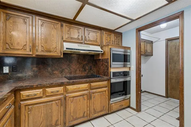 Photo 7 — 145 W Meade Drive, Yukon, OK 73099