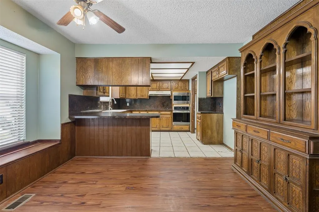 Photo 8 — 145 W Meade Drive, Yukon, OK 73099