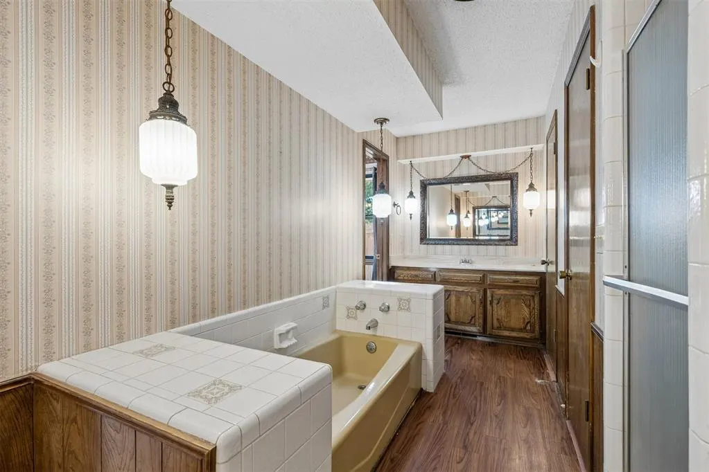 Photo 10 — 145 W Meade Drive, Yukon, OK 73099