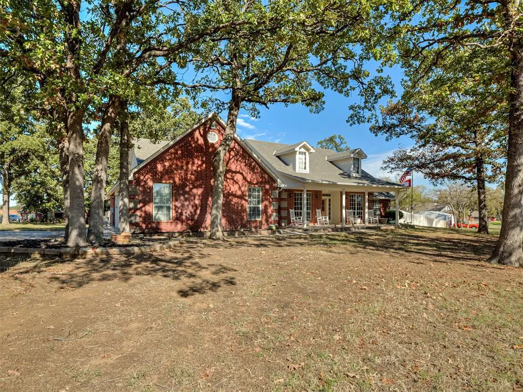 Photo 2 — 4100 S Fawn Meadow Drive, Harrah, OK 73045