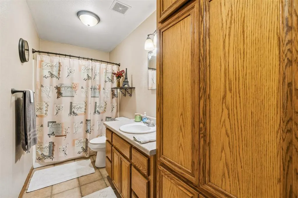 Photo 12 — 2387 Holden Lane, Blanchard, OK 73010
