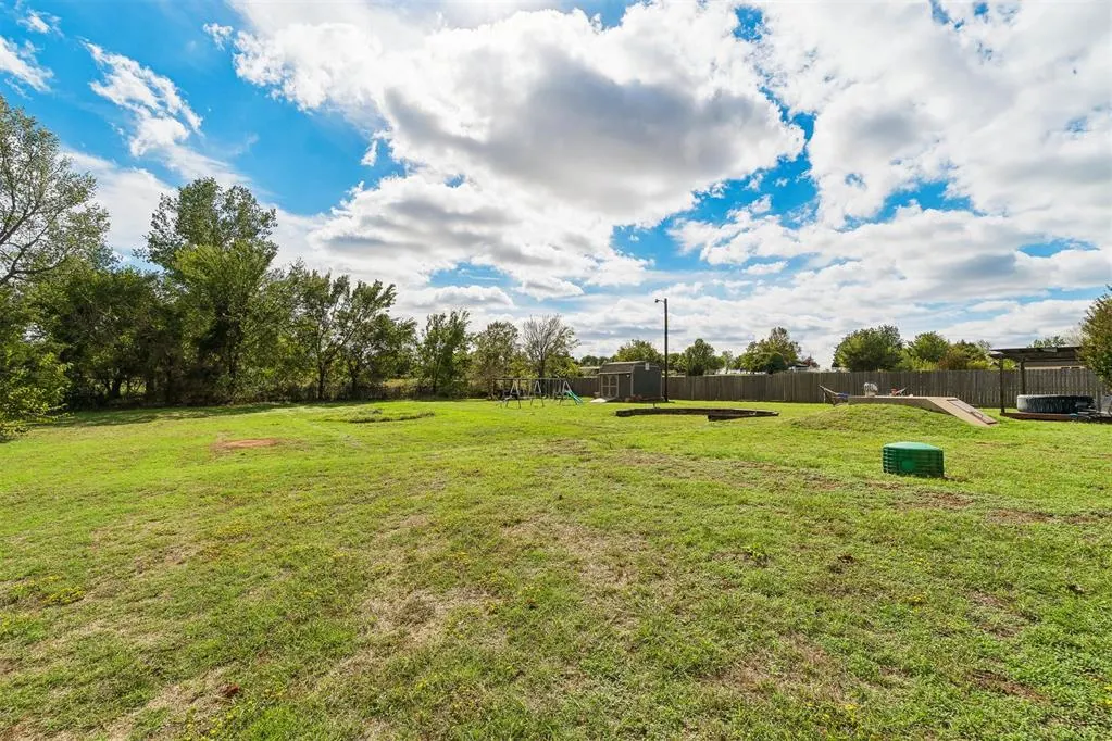 Photo 14 — 2387 Holden Lane, Blanchard, OK 73010