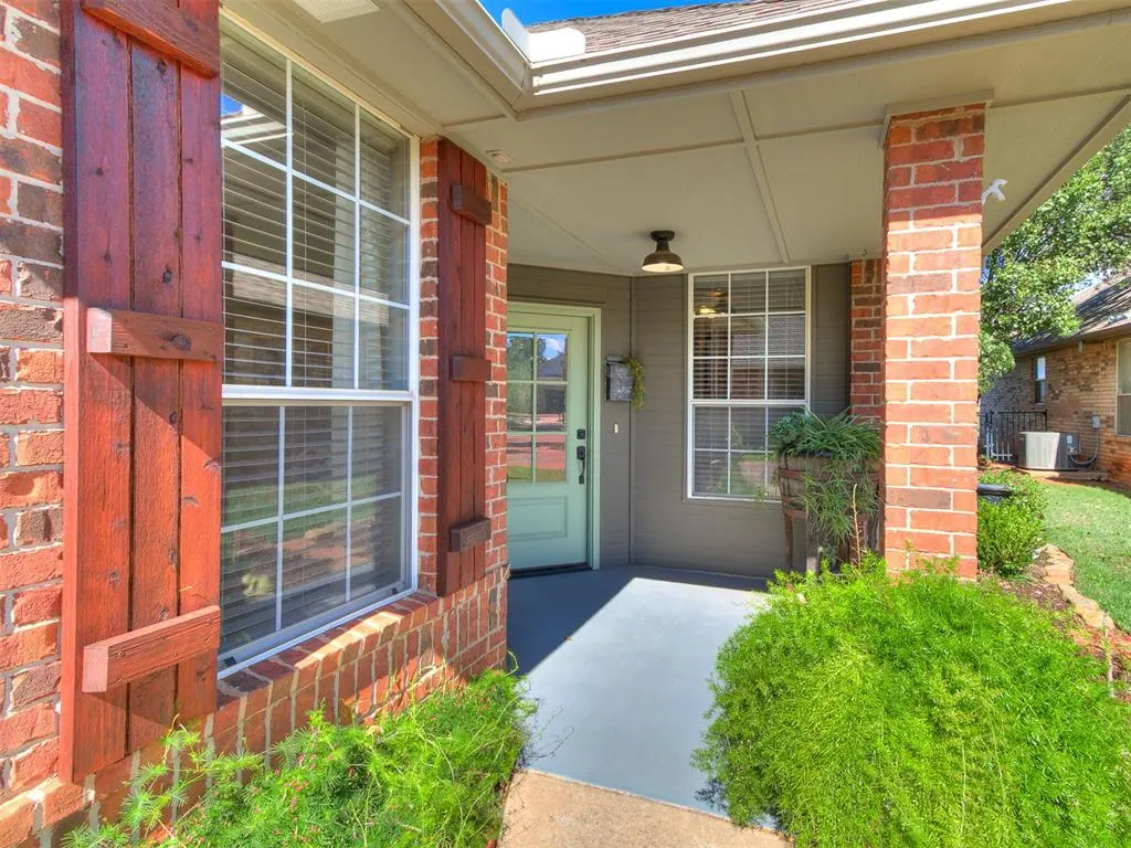 Photo 2 — 4001 Tamarac Ct Court, Edmond, OK 73003