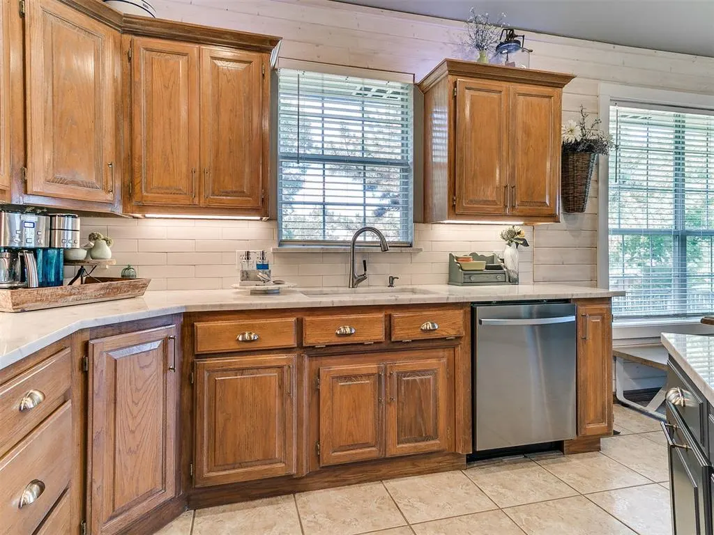 Photo 13 — 4001 Tamarac Ct Court, Edmond, OK 73003
