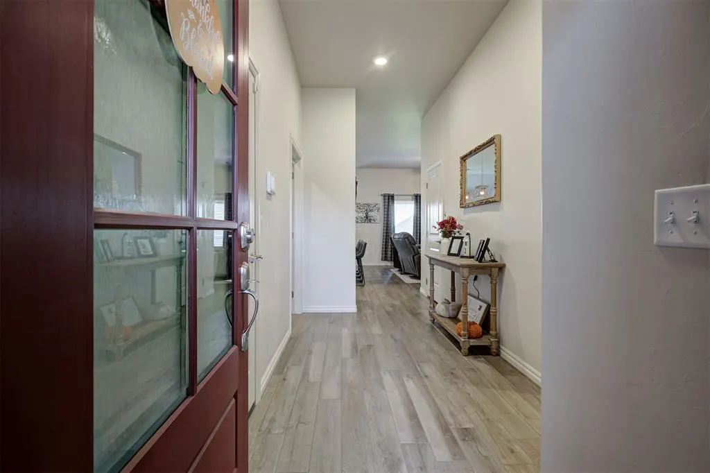 Photo 6 — 821 Halley Drive, Moore, OK 73160