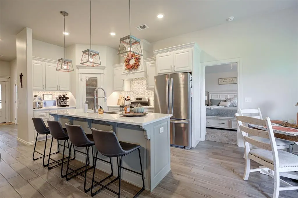 Photo 14 — 821 Halley Drive, Moore, OK 73160