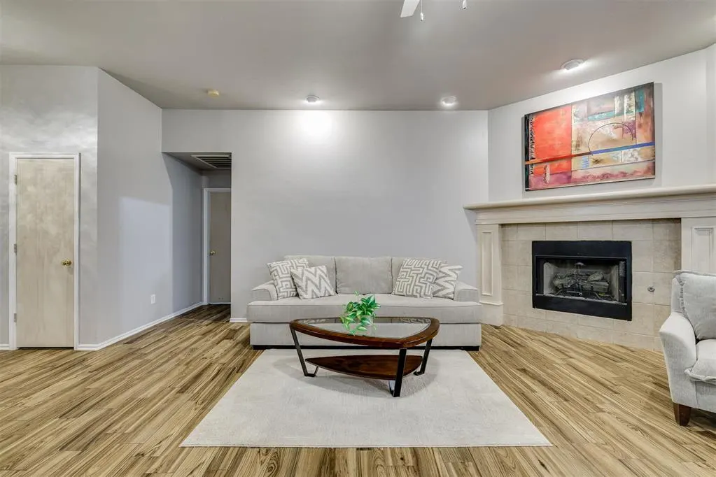 Photo 5 — 664 SW 160th Street, Oklahoma City, OK 73170