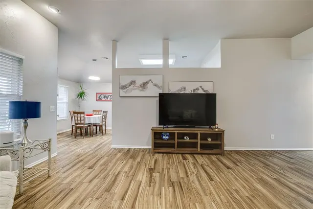 Photo 7 — 664 SW 160th Street, Oklahoma City, OK 73170