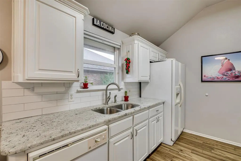 Photo 8 — 664 SW 160th Street, Oklahoma City, OK 73170