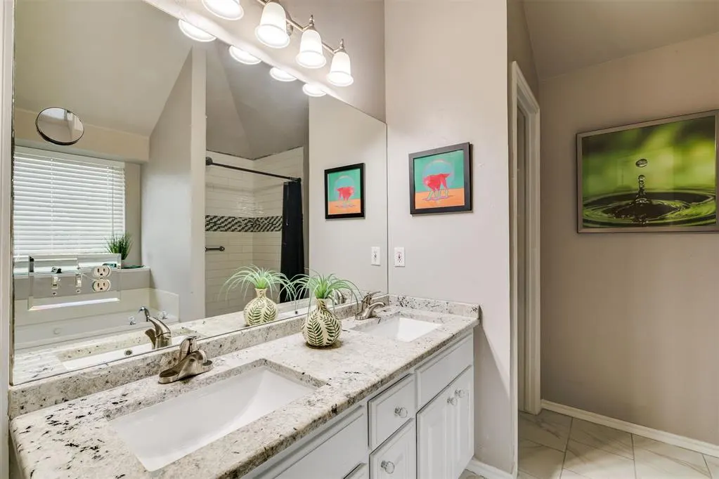 Photo 16 — 664 SW 160th Street, Oklahoma City, OK 73170