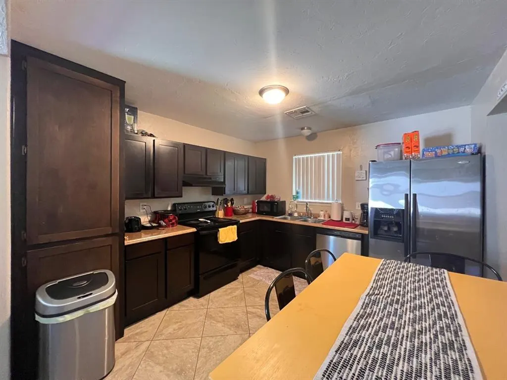 Photo 10 — 740 SW 4th Place, Moore, OK 73160