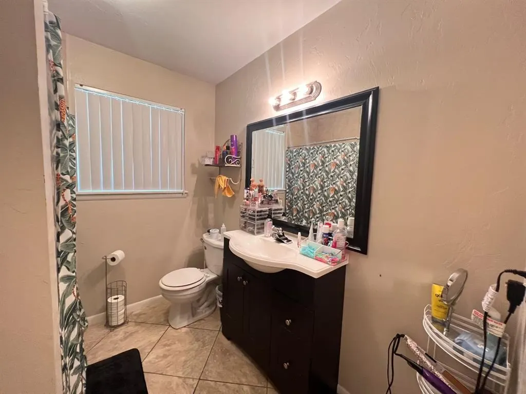 Photo 11 — 740 SW 4th Place, Moore, OK 73160