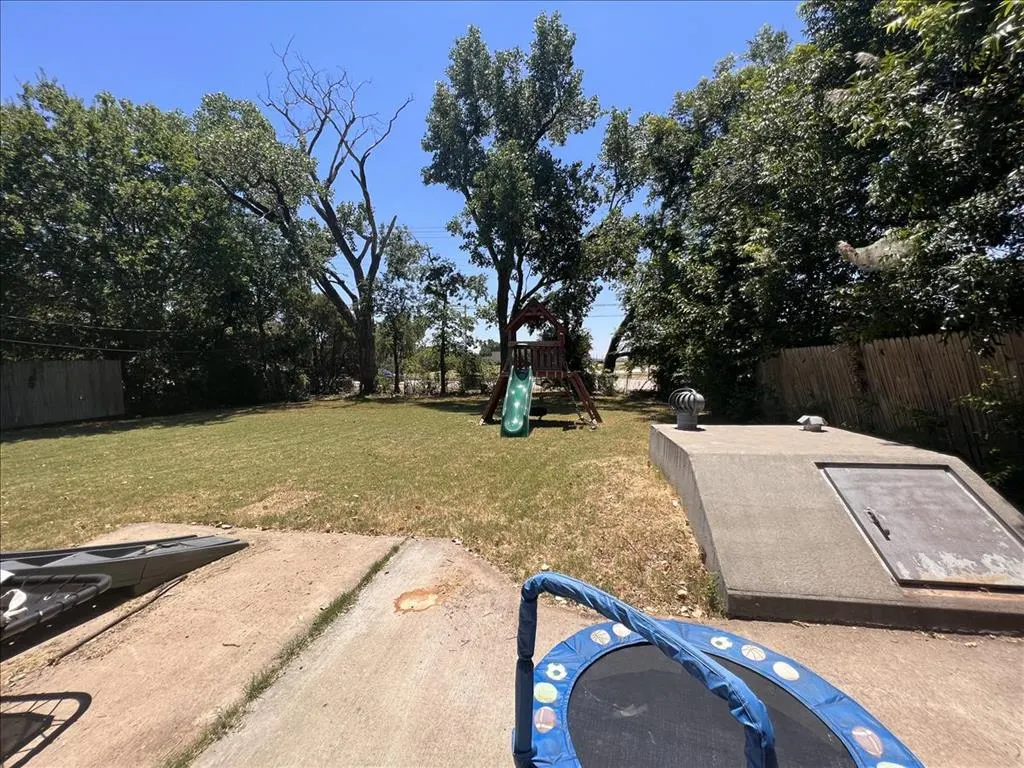Photo 15 — 740 SW 4th Place, Moore, OK 73160