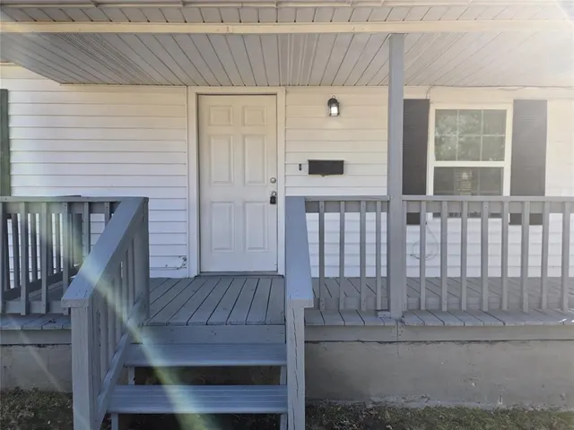 Photo 3 — 214 W Kittyhawk Drive, Midwest City, OK 73110