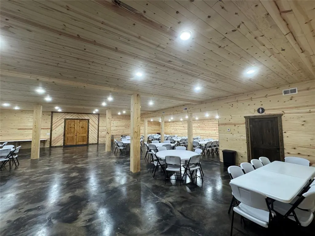 Photo 6 — 23142 Zafra Road, Smithville, OK 74957