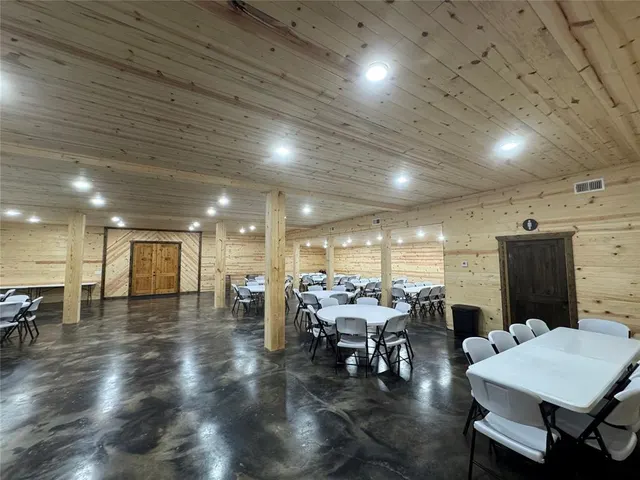 Photo 6 — 23142 Zafra Road, Smithville, OK 74957