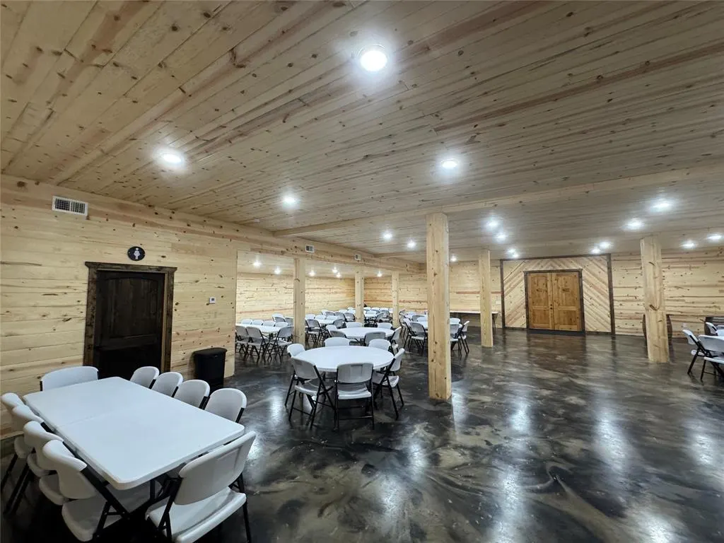 Photo 7 — 23142 Zafra Road, Smithville, OK 74957