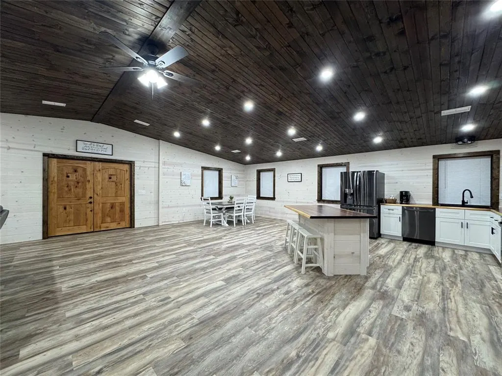 Photo 18 — 23142 Zafra Road, Smithville, OK 74957