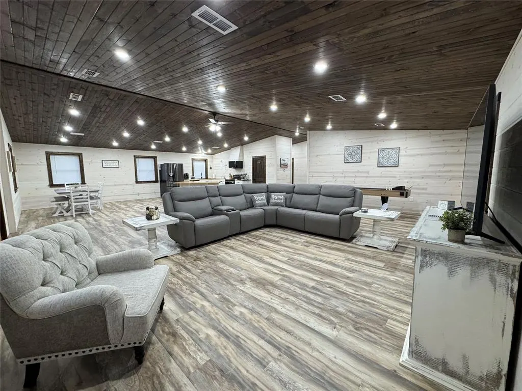 Photo 21 — 23142 Zafra Road, Smithville, OK 74957