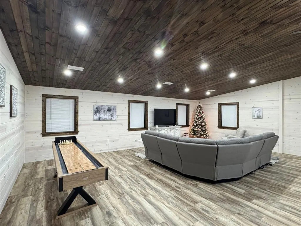 Photo 23 — 23142 Zafra Road, Smithville, OK 74957