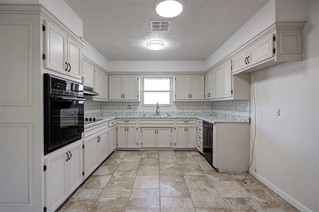 Photo 12 — 4409 NW Liberty Street, Oklahoma City, OK 73107