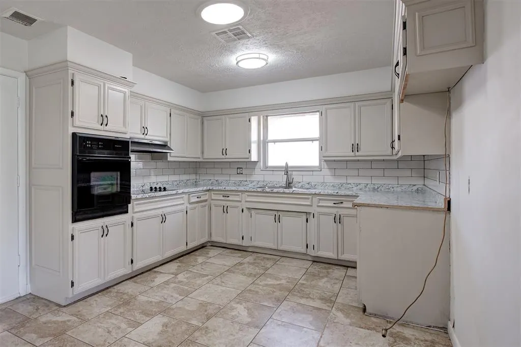 Photo 13 — 4409 NW Liberty Street, Oklahoma City, OK 73107