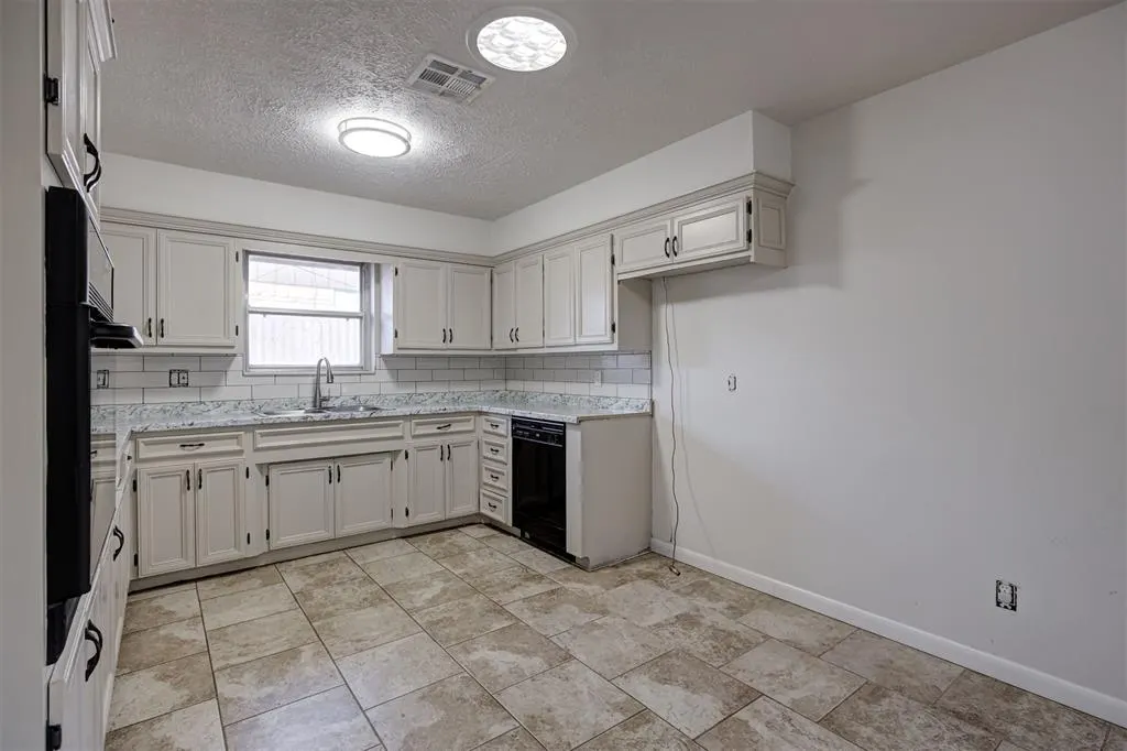 Photo 14 — 4409 NW Liberty Street, Oklahoma City, OK 73107