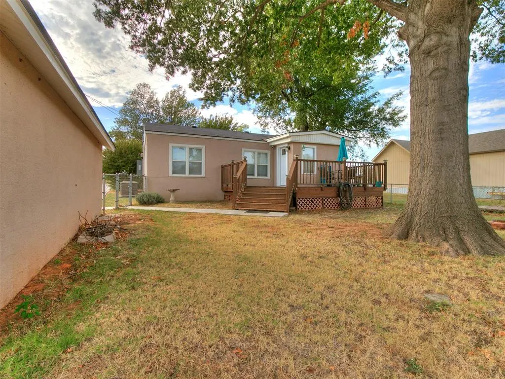 Photo 25 — 1327 S 16th Street, Chickasha, OK 73018