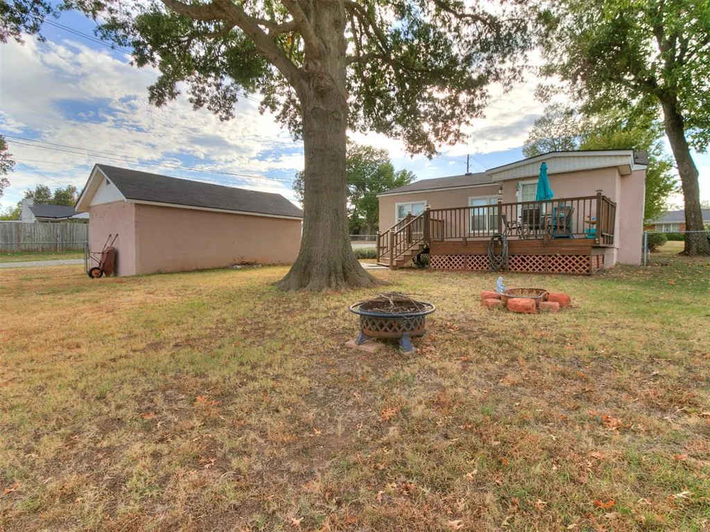 Photo 26 — 1327 S 16th Street, Chickasha, OK 73018