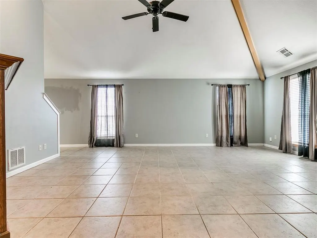 Photo 8 — 1423 SW 24th Street, Moore, OK 73170