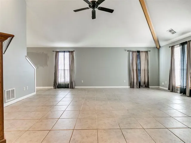 Photo 8 — 1423 SW 24th Street, Moore, OK 73170