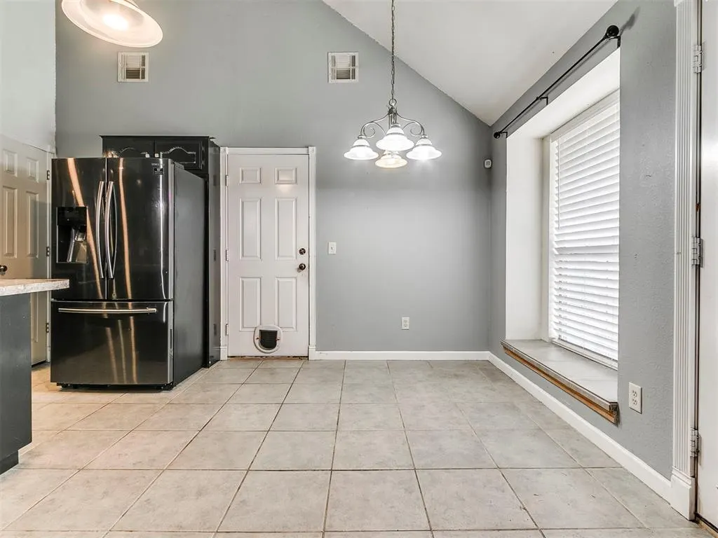 Photo 19 — 1423 SW 24th Street, Moore, OK 73170