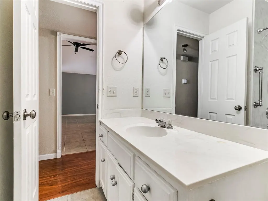 Photo 23 — 1423 SW 24th Street, Moore, OK 73170