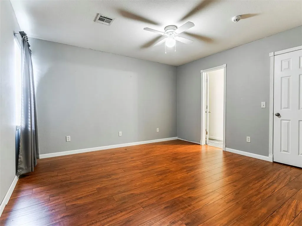 Photo 31 — 1423 SW 24th Street, Moore, OK 73170