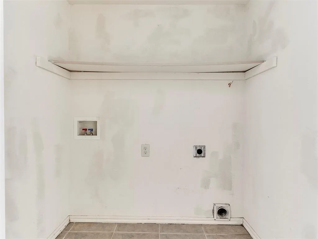 Photo 35 — 1423 SW 24th Street, Moore, OK 73170