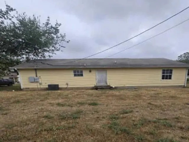 Photo 4 — 609 S Cleveland, Cushing, OK 74023