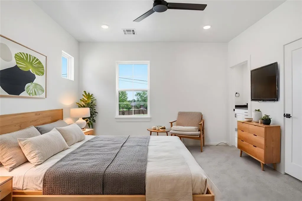 Photo 17 — 1601 NE 7th Street, Oklahoma City, OK 73117