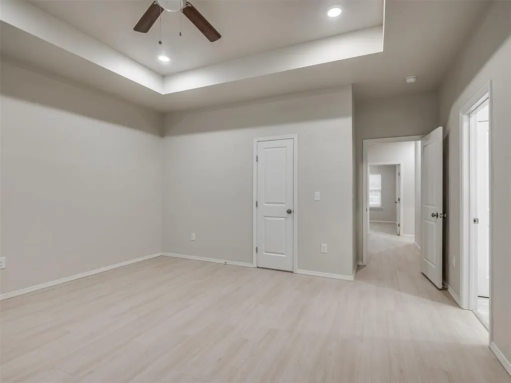 Photo 21 — 225 E Abbot Lane, Mustang, OK 73064