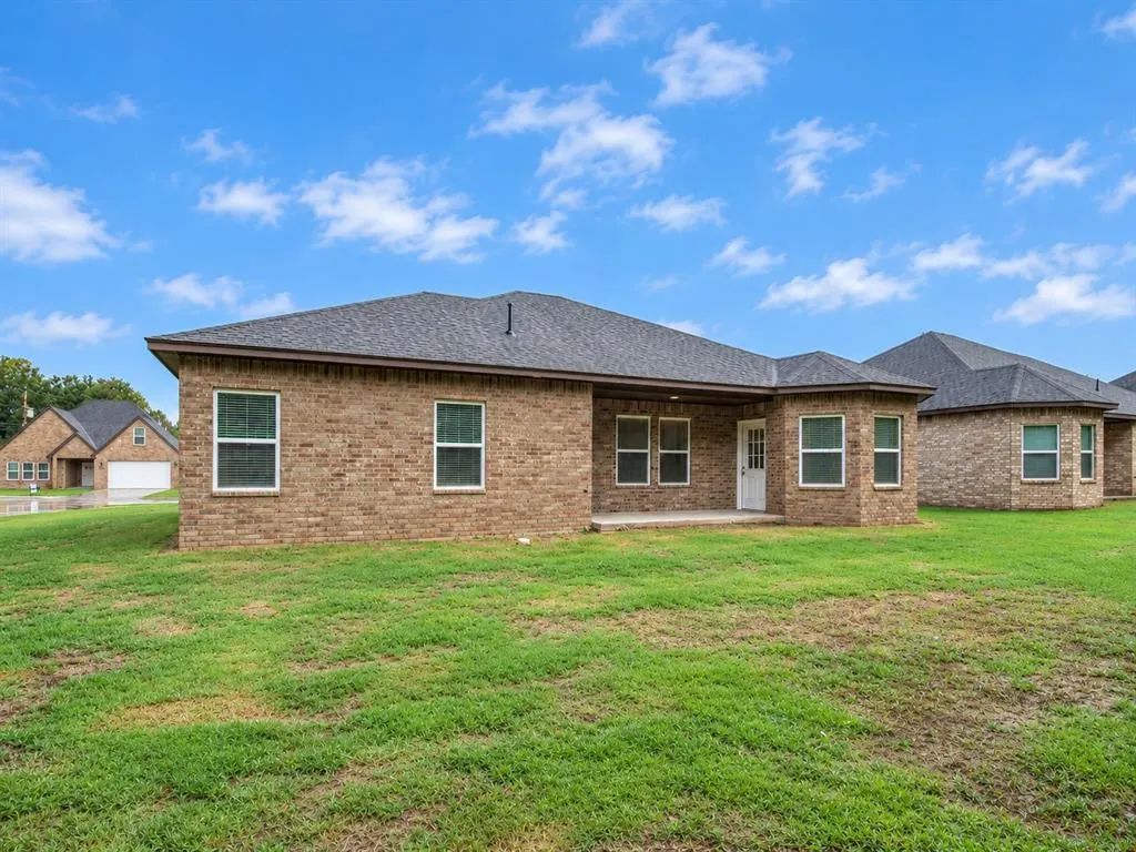 Photo 43 — 225 E Abbot Lane, Mustang, OK 73064