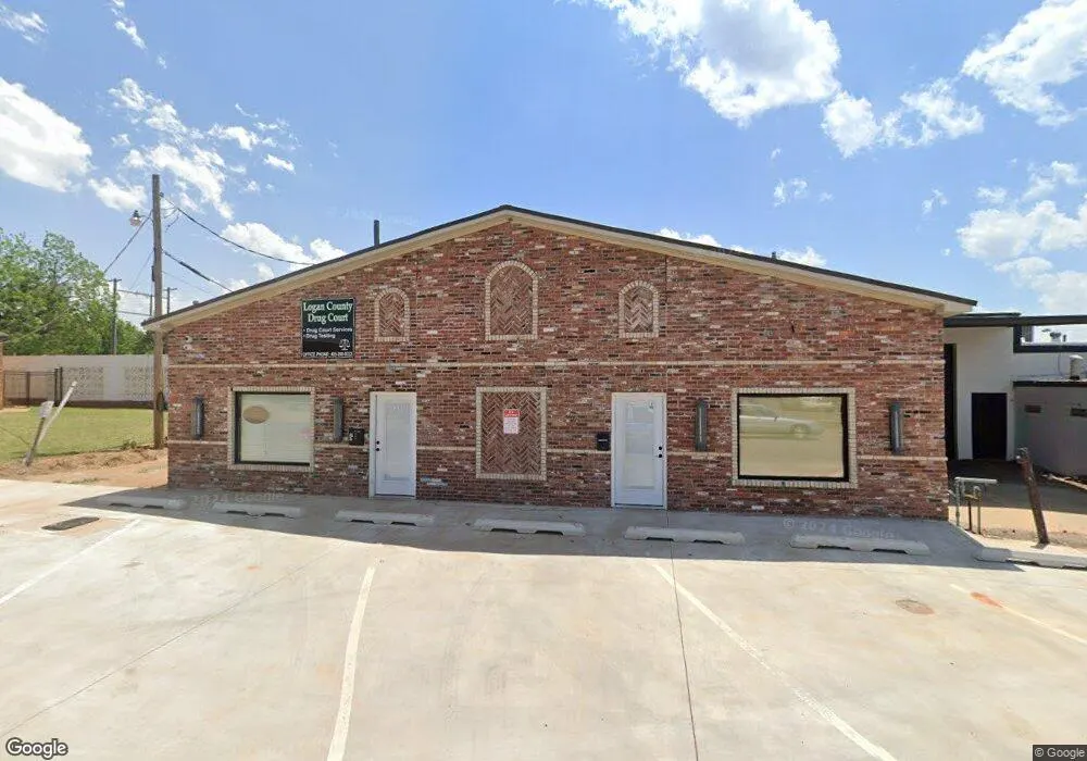 Front exterior — 211 E Cleveland Avenue, Guthrie, OK 73044