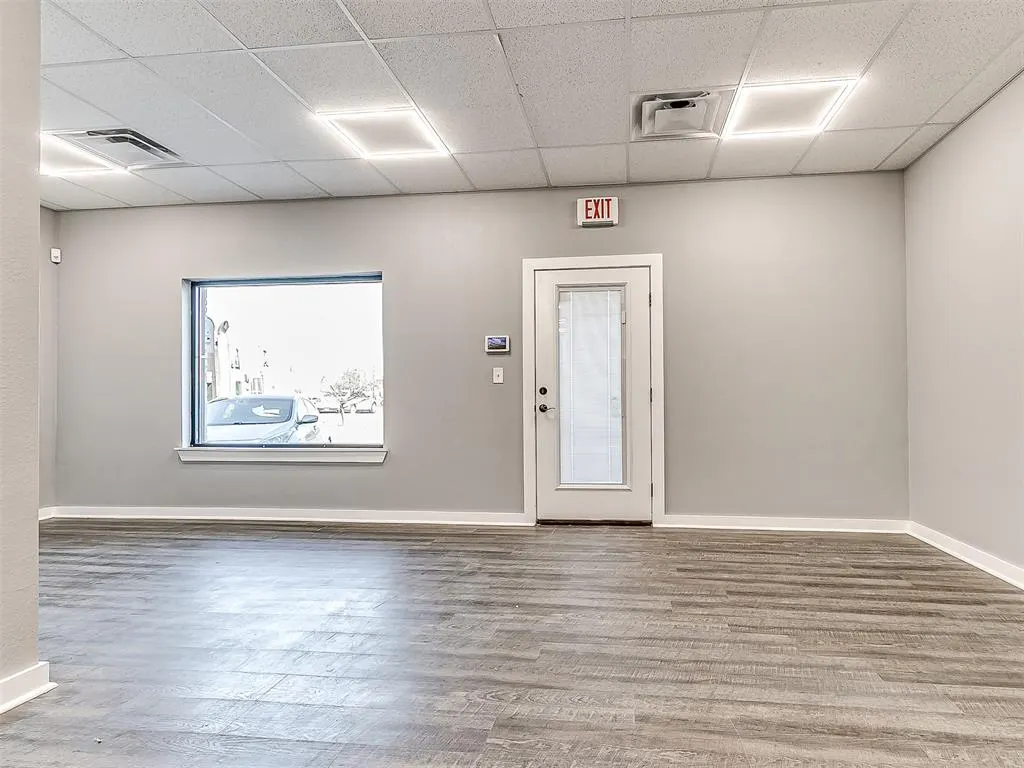 Photo 10 — 211 E Cleveland Avenue, Guthrie, OK 73044
