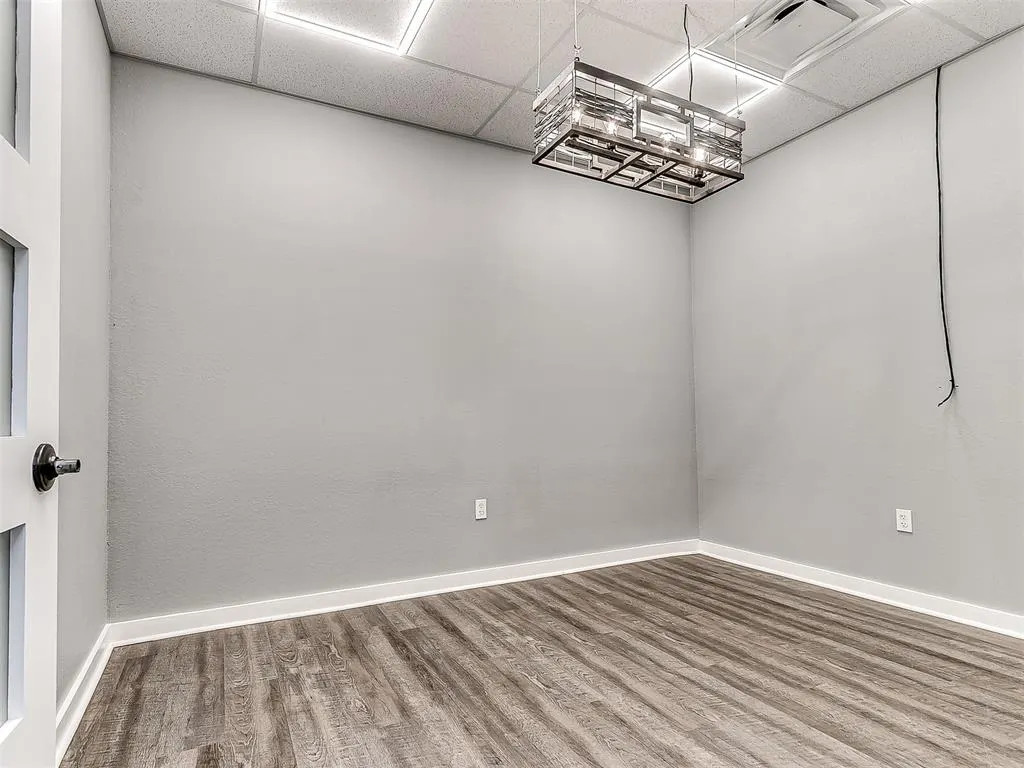 Photo 11 — 211 E Cleveland Avenue, Guthrie, OK 73044
