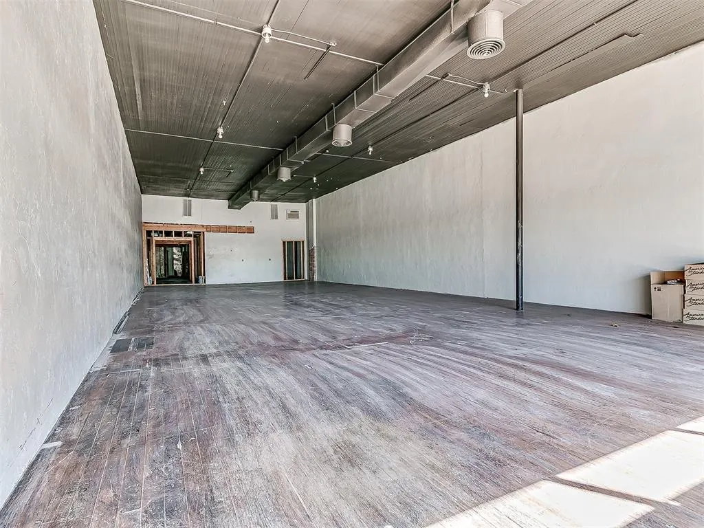 Photo 7 — 204 E Oklahoma Avenue, Guthrie, OK 73044