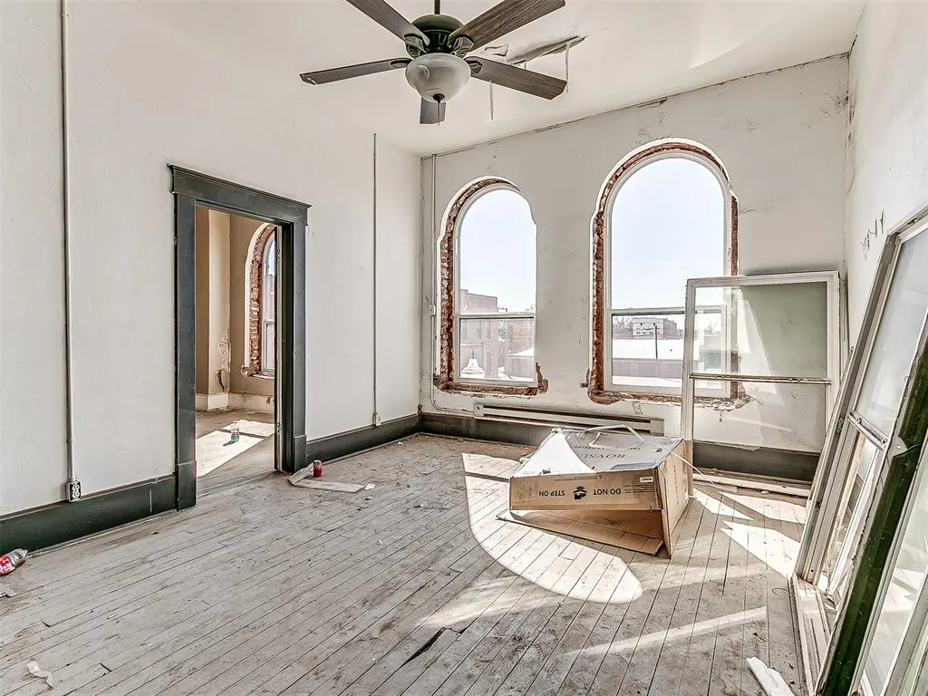 Photo 9 — 204 E Oklahoma Avenue, Guthrie, OK 73044