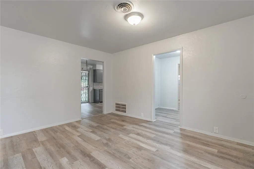 Photo 3 — 125 Philbrook Drive, Oklahoma City, OK 73109