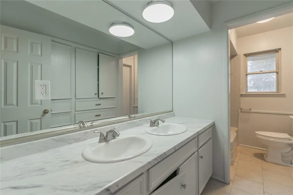 Photo 21 — 125 Philbrook Drive, Oklahoma City, OK 73109