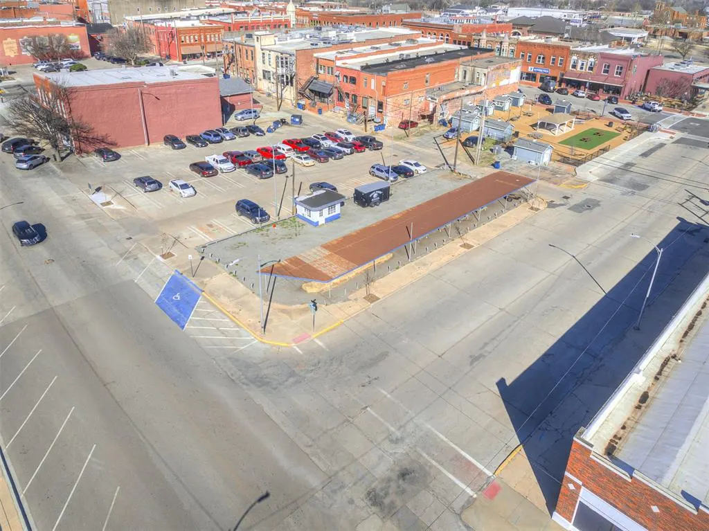 Front exterior — 0000 Harrison Avenue, Guthrie, OK 73028